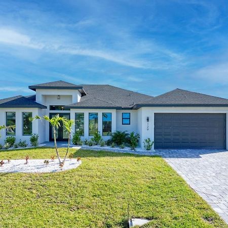 New Listing - Amazing New 3Beds/3Baths Gulf Access Villa W. Heated Pool And Outdoor Kitchen! Matlacha Exterior photo